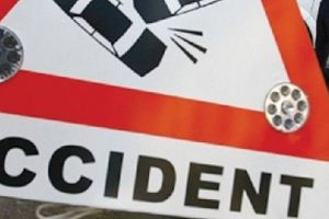 Maşini acroşate de un şofer băut