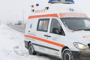 Două persoane rănite şi trei autoturisme avariate, la Gheorgheni