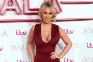 Frumoasa iubită a lui Rio Ferdinand s-a dezbrăcat pe ger - VIDEO