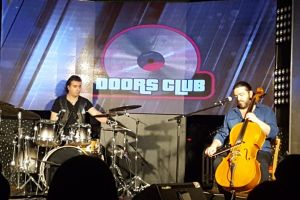 Music for Autism, in Club Doors: Iubiti cultura, iubiti viata si nu uitati sa fiti generosi cu tot sufletul!