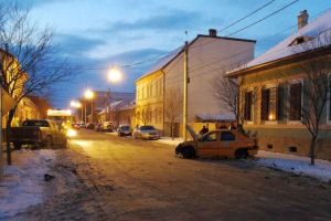 FOTO Accident pe Tudor Vladimirescu. O şoferiţă taximetristă rănită