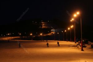 Pârtia Cocoş a trecut şi testul nocturnei. Ce i-a nemulţumit de data aceasta pe schiori (FOTO)