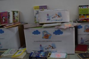 Cărţi pentru Liceul din Cahul, strânse de elevi din Galaţi şi Bucureşti