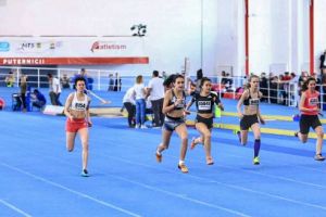 Nouă medalii şi două titluri pentru atleţii hunedoreni la Naţionalele de juniori