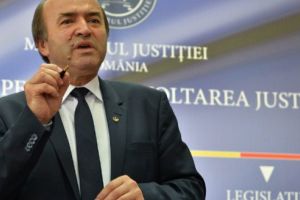 CSM nu e de acord cu revocarea şefei DNA. Tudorel Toader, criticat într-o scrisoare semnată de peste 1.000 de magistraţi. 10 sunt din judeţul Hunedoara