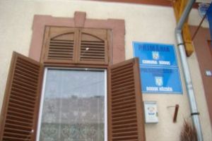 Primăria Bodoc a rămas fără căldură şi primarul a suspendat activitatea pe timp nelimitat
