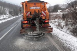 Autostrazile si DN-urile din vest raman deschise. Circulatia, in conditii de iarna
