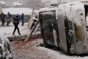 ANTENA 1, LOVITĂ din toate părţile. Un PREZENTATOR TV s-a RĂSTURNAT CU MAȘINA