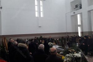 Zi tristă pentru lumea artelor. A fost condus pe ultimul drum pictorul Miron Duca (FOTO)