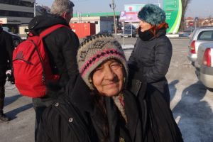 Măsuri de urgenţă: Oamenii străzii rămân şi ziua la căldură, în adăpostul din strada Gutenberg