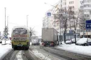 Amenzi usturătoare pentru cei care circulă cu zăpadă pe maşină