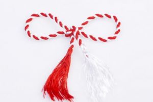 1 Martie – Obiceiuri, tradiţii şi superstiţii de Mărţişor. Cele mai frumoase şi cunoscute tradiţii şi obiceiuri româneşti legate de sărbătoarea Mărţişorului