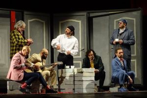 Premiera la Teatrul de Stat Constanta: Martie cu Testosteron“ sau despre poezia barbatului in singuratate“ (galerie foto)