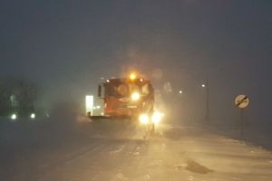 Utilajele de deszapezire ale DRDP Constanta au intervenit neincetat pentru deblocarea drumurilor afectate de ninsoare si viscol. Unde au actionat drumarii