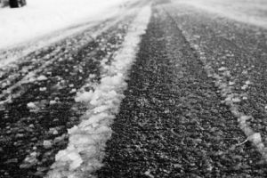 CIRCULAȚIA este OPRITĂ sau RESTRICȚIONATĂ în toată ţara. Lista COMPLETĂ cu DRUMURILE AFECTATE