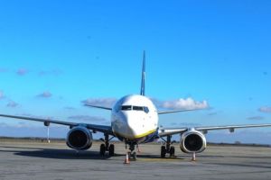 E oficial: Tarom ia locul Blue Air si acopera cursele Timisoara-Iasi si Timisoara-Cluj