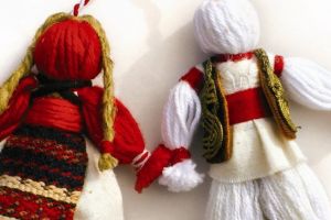 Mărţişorul românesc, primul an în care face parte din patrimoniul cultural UNESCO. Poveştile talismanului de pe Funia Timpului, aducător de frumuseţe şi de iubire