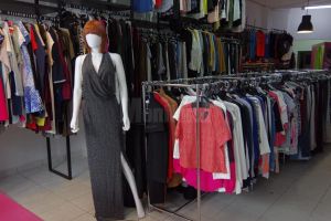 Ținute casual, branduri de notorietate şi preţuri atractive, la ANITA Concept Store