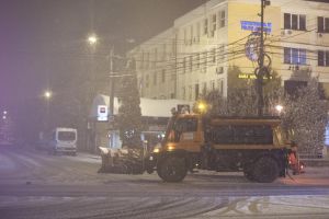 Timisoara sub nameti, greu cu deszapezirea. Pe strazi nu pot iesi mai mult de 14 utilaje