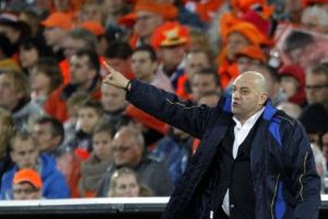 REACȚIE VEHEMENTĂ: „Cum poţi să înduri o asemenea UMILINȚĂ? Toată echipa Sibiului câştigă lunar cât un jucător de la FCSB”