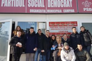 TSD-istii din Ploiesti si Campina au impartit martisoare si zambete