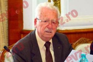 S-au scris FILE de ISTORIE. Cartea de memorii a generalului Iulian Vlad s-a LANSAT şi la Râmnicu Vâlcea