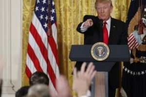 ADEVĂRATUL scop al Scandalului „Trump – Rusia” este CENZURAREA Internetului