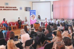 „Școala Mamei” s-a înfiinţat şi în Maternitatea Bacău