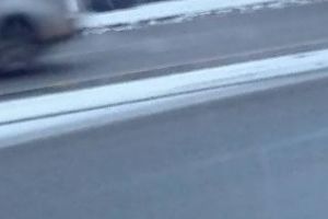 ”Parcare laterală” pe strada Primăverii, în Mănăştur: Ce-ai făcut, măi nene, mă! - FOTO