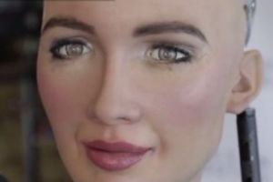 Primul robot cu cetăţenia unui stat, în vizită la Bucureşti peste două luni