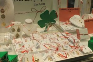 FOTO: Târg de mărţişoare la Mureş Mall