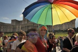 Noi CONTROVERSE între BOR şi LGBT. Preoţii ACUZĂ HOMOSEXUALII de o „AGRESIUNE” asupra BIBLIEI