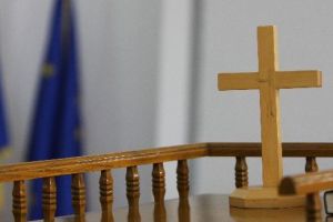 Furt din locuinţă cu prejudiciu de 7.000 de lei. Patru minori, cercetaţi de Poliţie!
