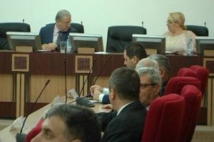 Eliberarea lui Oprişan din funcţie, discutată miercurea viitoare în Consiliul Judeţean