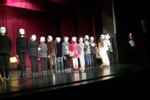 FOTO: Ziua Mondială a Scriitorilor, sărbătorită în avans la Sebeş, printr-un spectacol organizat la Centrul Cultural ”Lucian Blaga”