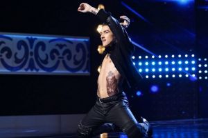 Coregraful orădean Emil Rengle a dansat pe tocuri la 