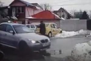 VIDEO – Urmărire ca în filme – Șofer fugar oprit cu focuri de armă de poliţişti