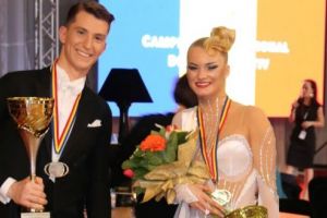 Elita dansului sportiv naţional, în concurs la Târgu-Mureş. Interviu cu mureşeanul Rareş Cojoc, de 15 ori campion naţional