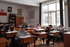 Simularea evaluării naţionale începe luni pentru aproape 7.000 de elevi de clasa a VIII-a