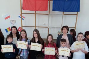 Şcoala Gimnazială Nr. 4 Suceava derulează proiectul „Healthy Foods, Happy Moods”