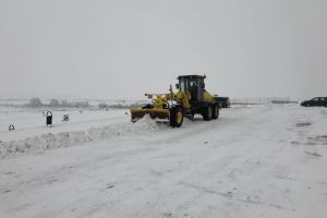 Pârtia Cocoş – pregătită, parcările – curăţate. ”Iubitorii zăpezii, aşteptaţi în Wonderland” (FOTO)