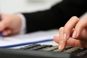 Ministerul Finanţelor: Opţiunea pentru direcţionarea a 2% din impozitul pe venit pentru o anumită entitate ar putea fi valabilă trei ani