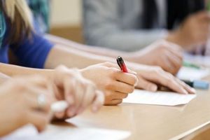 Elevii de clasa a VIII-a susţin, în perioada 5 – 7 martie, simularea Evaluării Naţionale