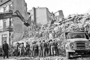 Se împlinesc 41 de ani de la TRAGEDIA care a LOVIT ROMÂNIA. Ghid de SUPRAVIEȚUIRE în caz de CUTREMUR