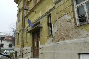 La cuţite! Consiliul Judeţean critică Primăria Oradea că are 