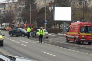 FOTO – Accident pe strada Rahovei. Un şofer este rănit