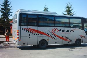 Operatorul de transport rutier SC Antares Transport SA a primit licenţa de traseu „Râmnicu Vâlcea – Mihăeşti – SC Vox Profile SRL”