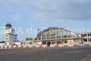 Aeroportul International Mihail Kogalniceanu, declaratii de avere: Dorina Ionescu, sef Serviciu Resurse Umane, Secretariat, Arhiva, detine patru terenuri, o casa si doua masini (documente)  