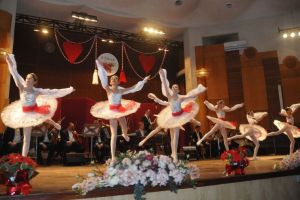 „Vestitorii primăverii”, spectacol omagial de 8 Martie