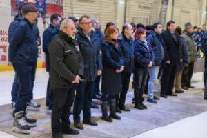 Patinoarul acoperit din Târgu Secuiesc – inaugurat în prezenţa vicepremierului Stănescu şi ministrului Tineretului şi Sportului